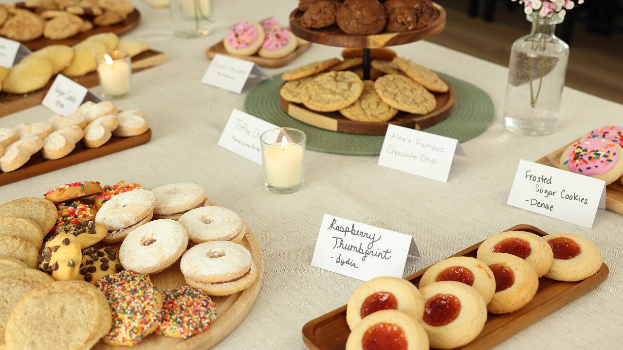 cookie dessert table
